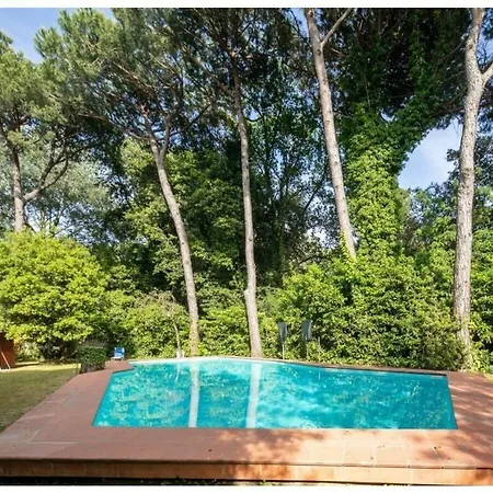Casina Simonetta Comfortable بيت للعطل